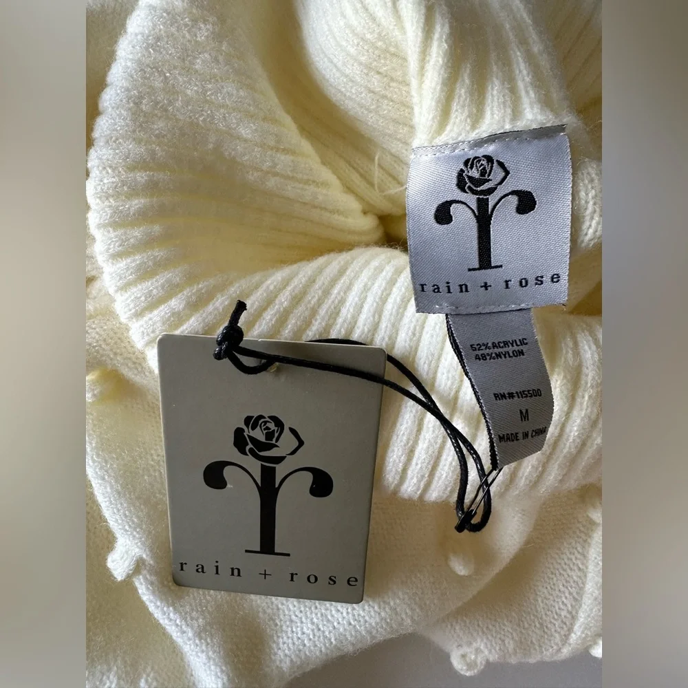 Turtleneck‎ Sweater NWT